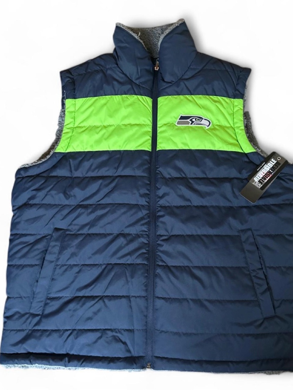 Seattle Seahawks Men's XL Reversible Sherpa Puffer Vest Navy Embroidered Logo